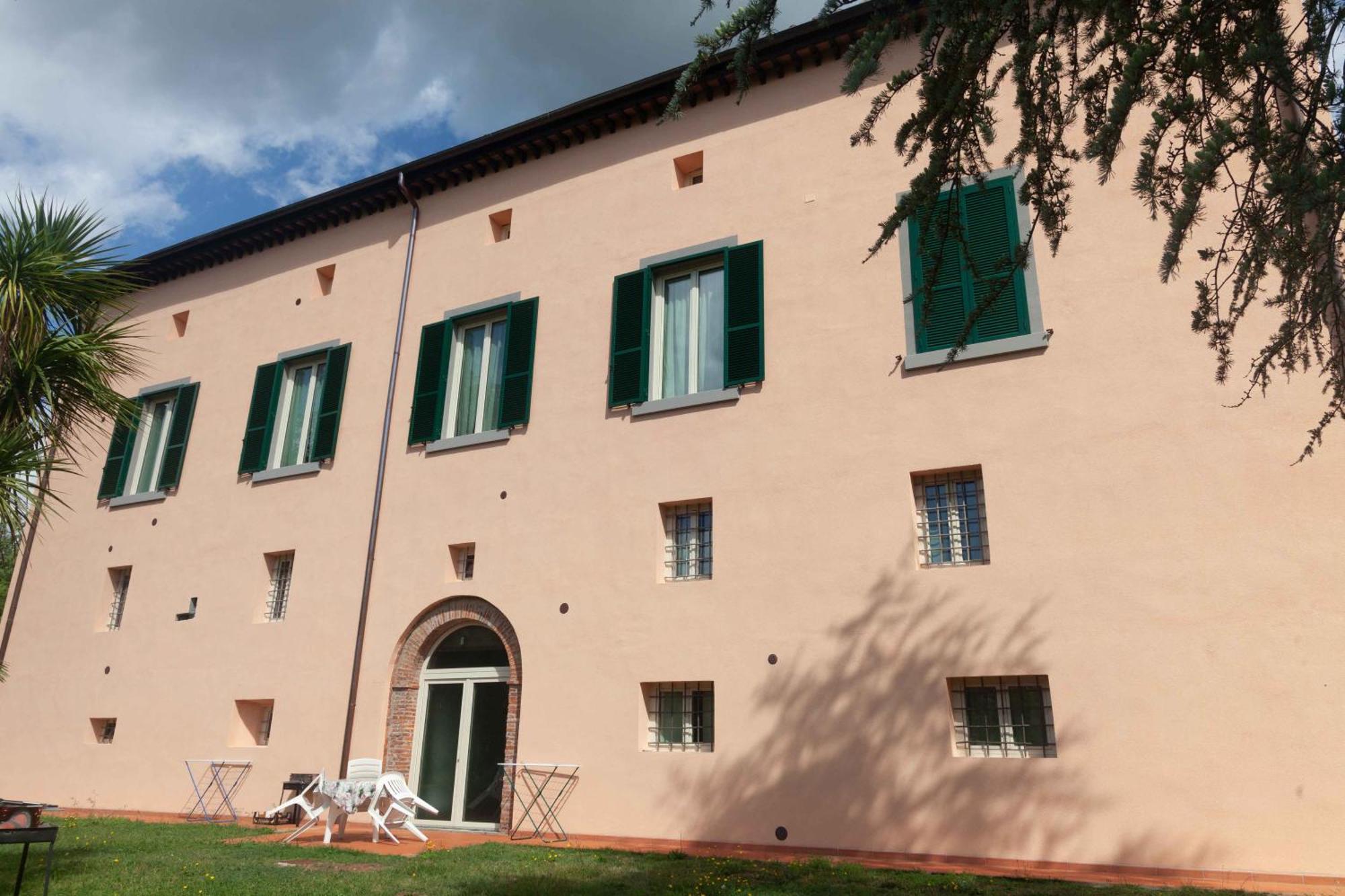 Bed And Breakfast Villa Torre Degli Onesti Apartments Lucca Bagian luar foto