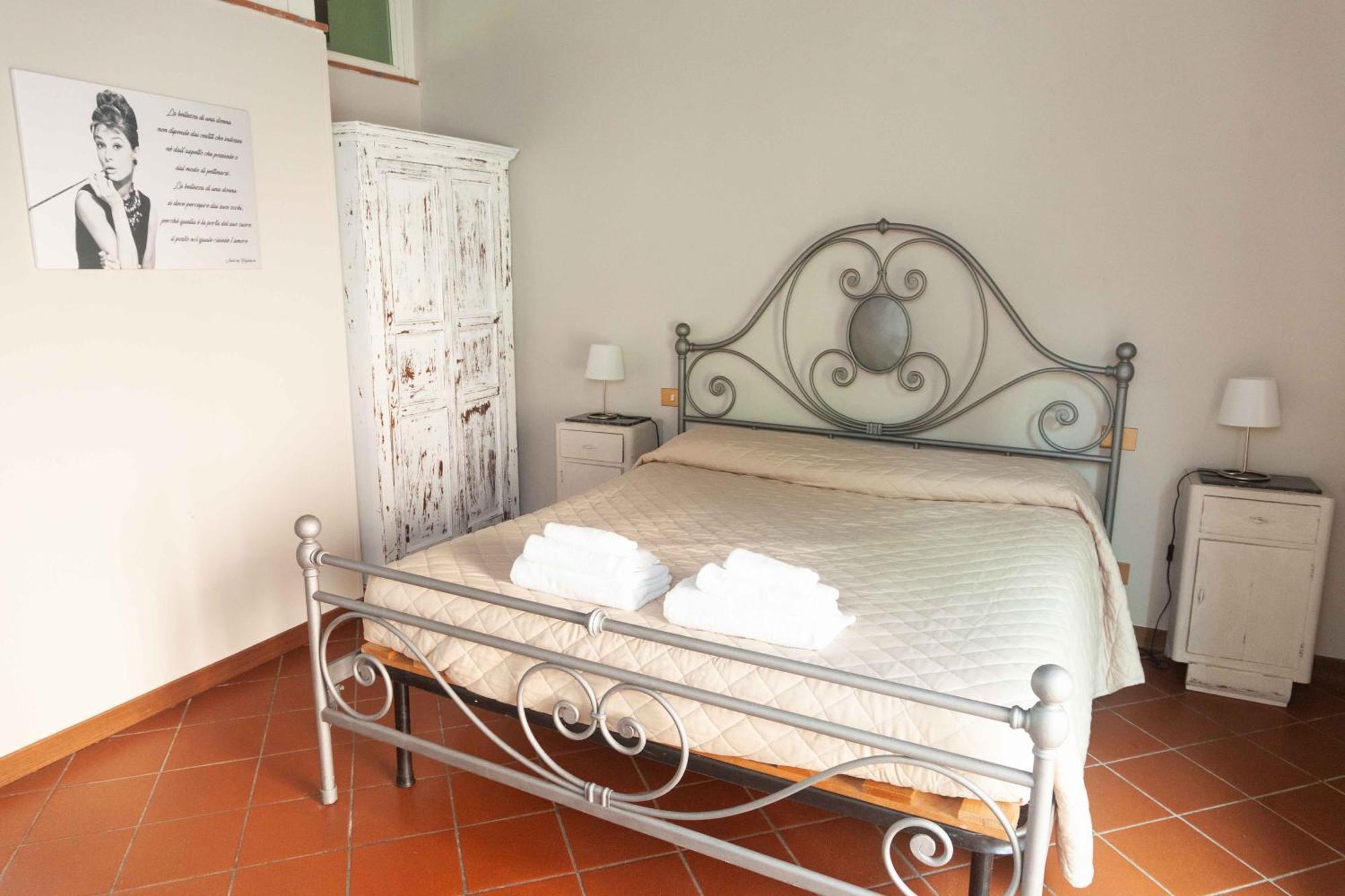 Bed And Breakfast Villa Torre Degli Onesti Apartments Lucca Bagian luar foto