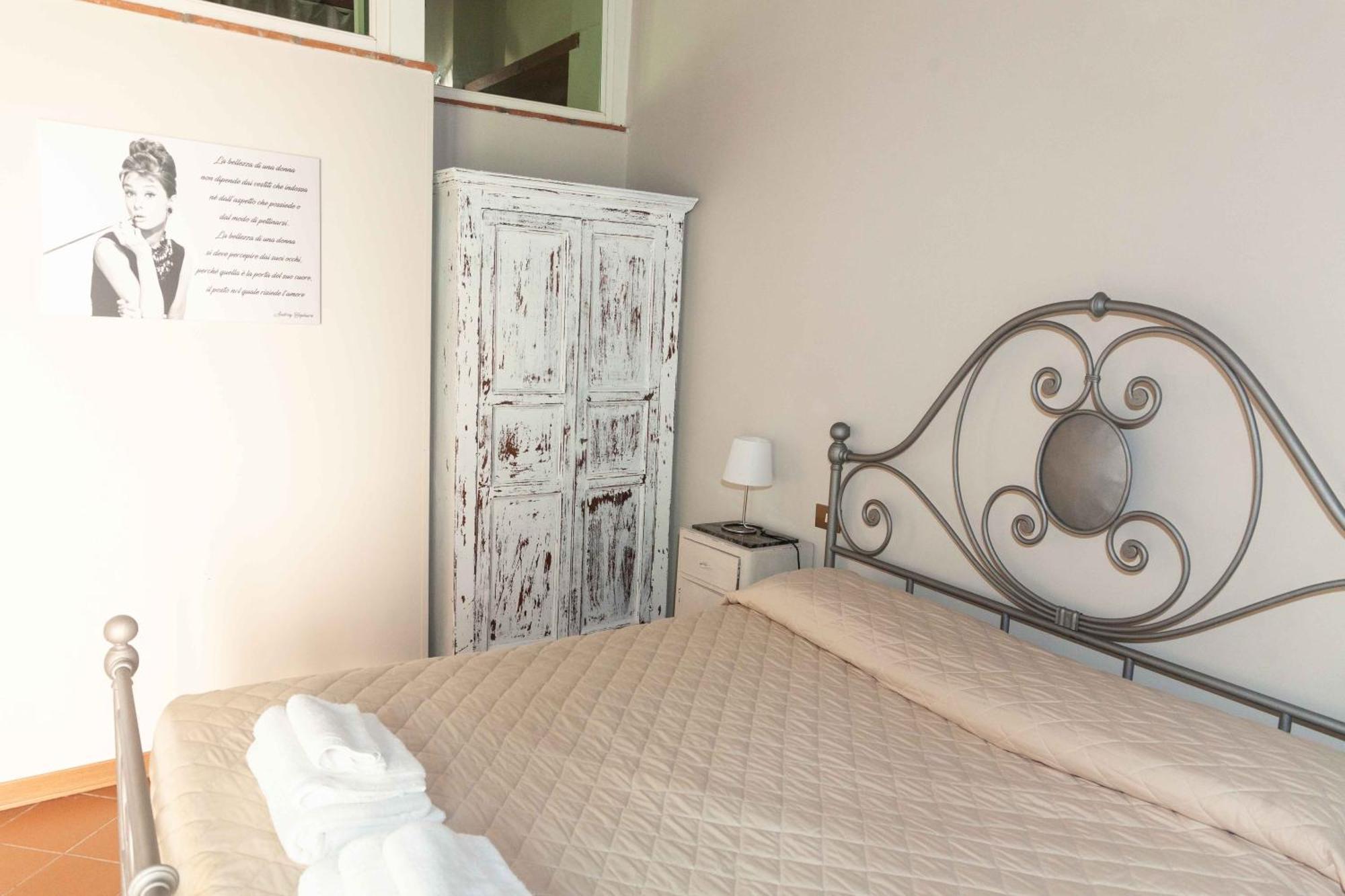 Bed And Breakfast Villa Torre Degli Onesti Apartments Lucca Bagian luar foto