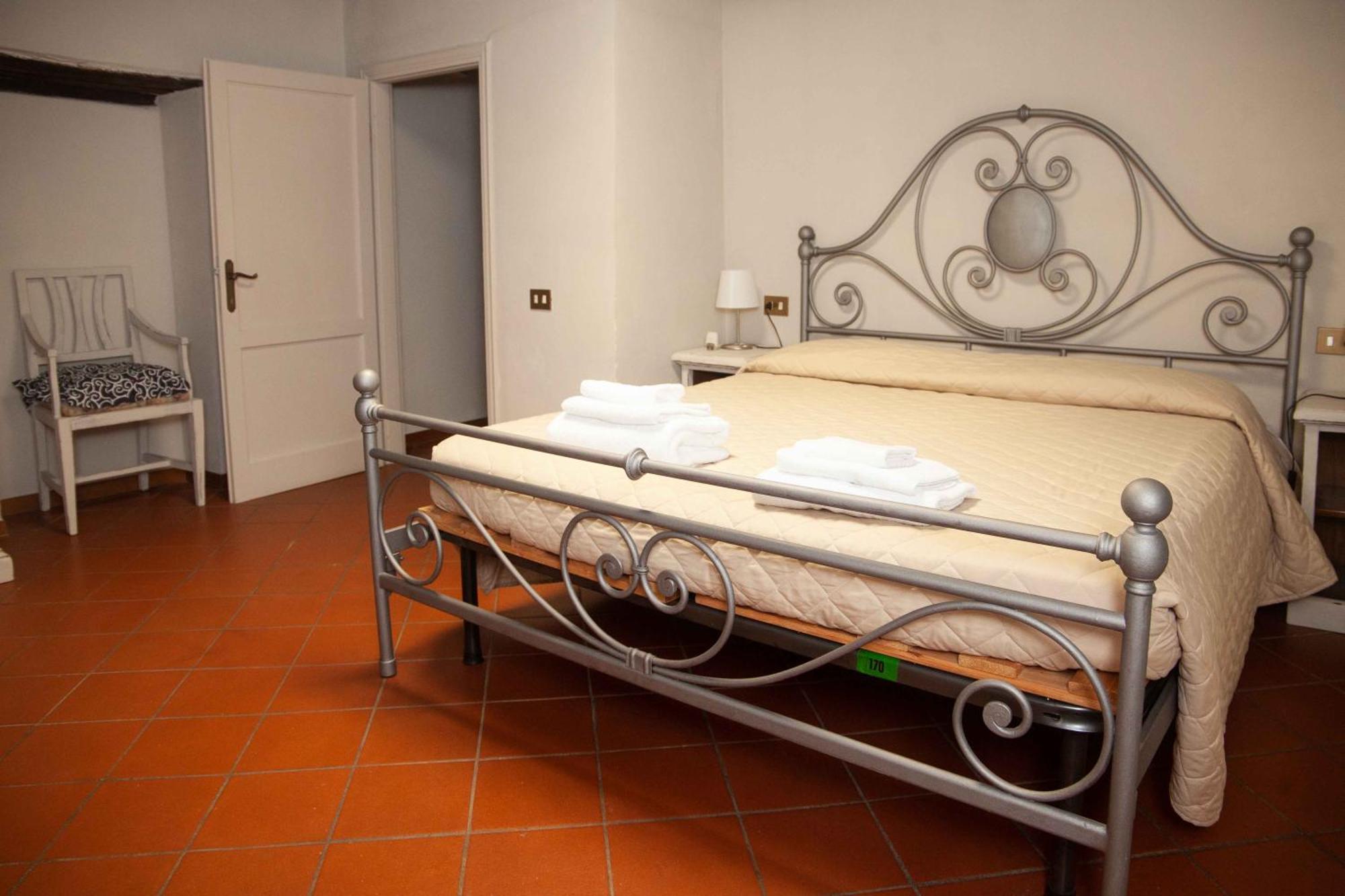 Bed And Breakfast Villa Torre Degli Onesti Apartments Lucca Bagian luar foto